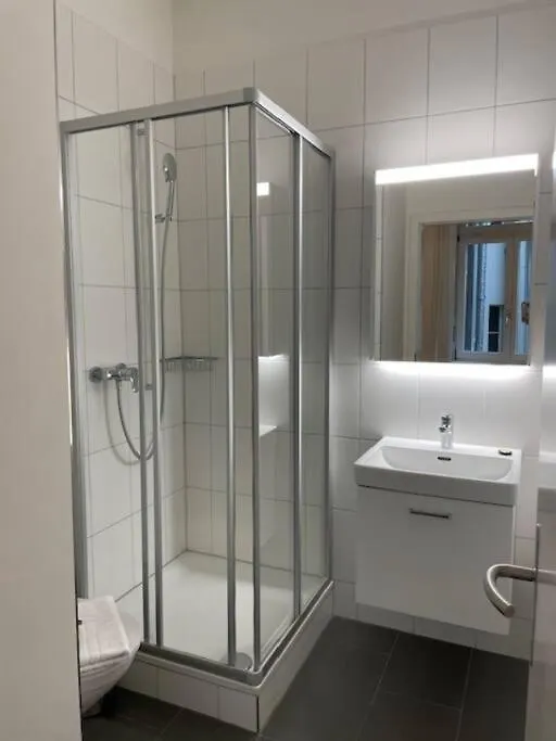 Elegant 2Br Apartment - Canal3 Zürich Svájc