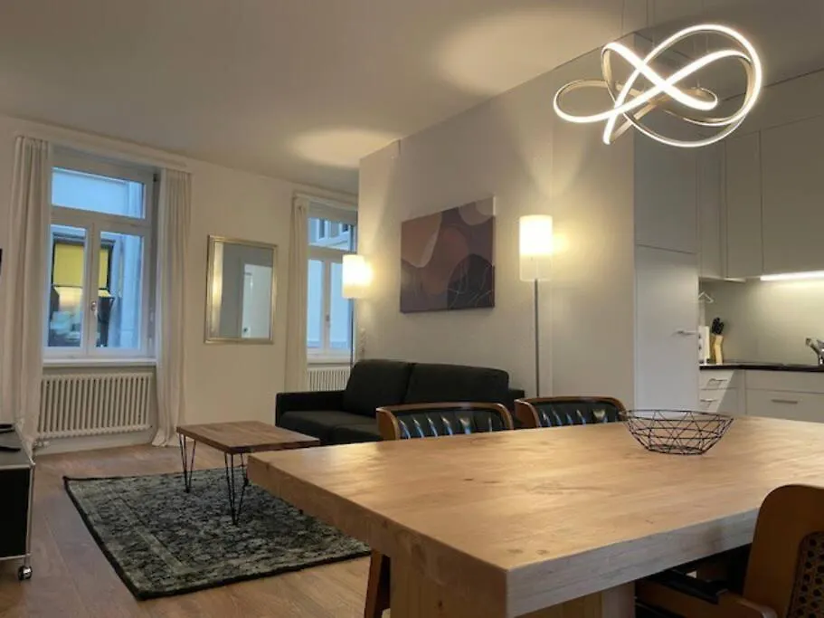 Elegant 2Br Apartment - Canal3 Zurich 0*,  Switzerland